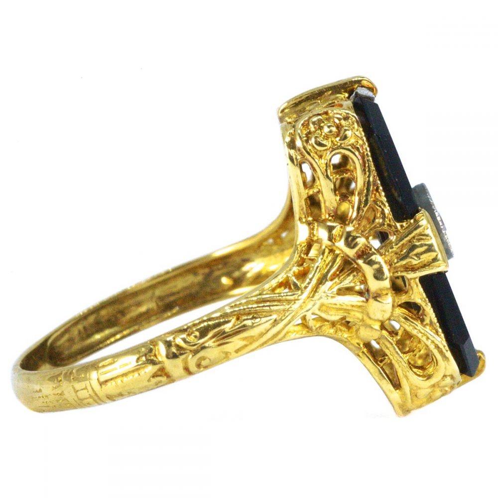 Art Deco 14ct Gold, Onyx & Diamond Filigree Ring