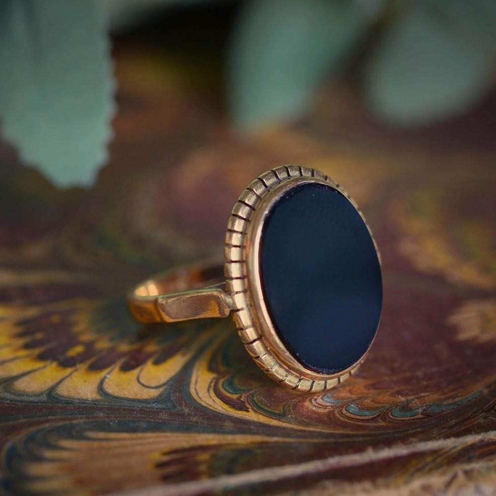 Vintage 9ct Gold Onyx Ring