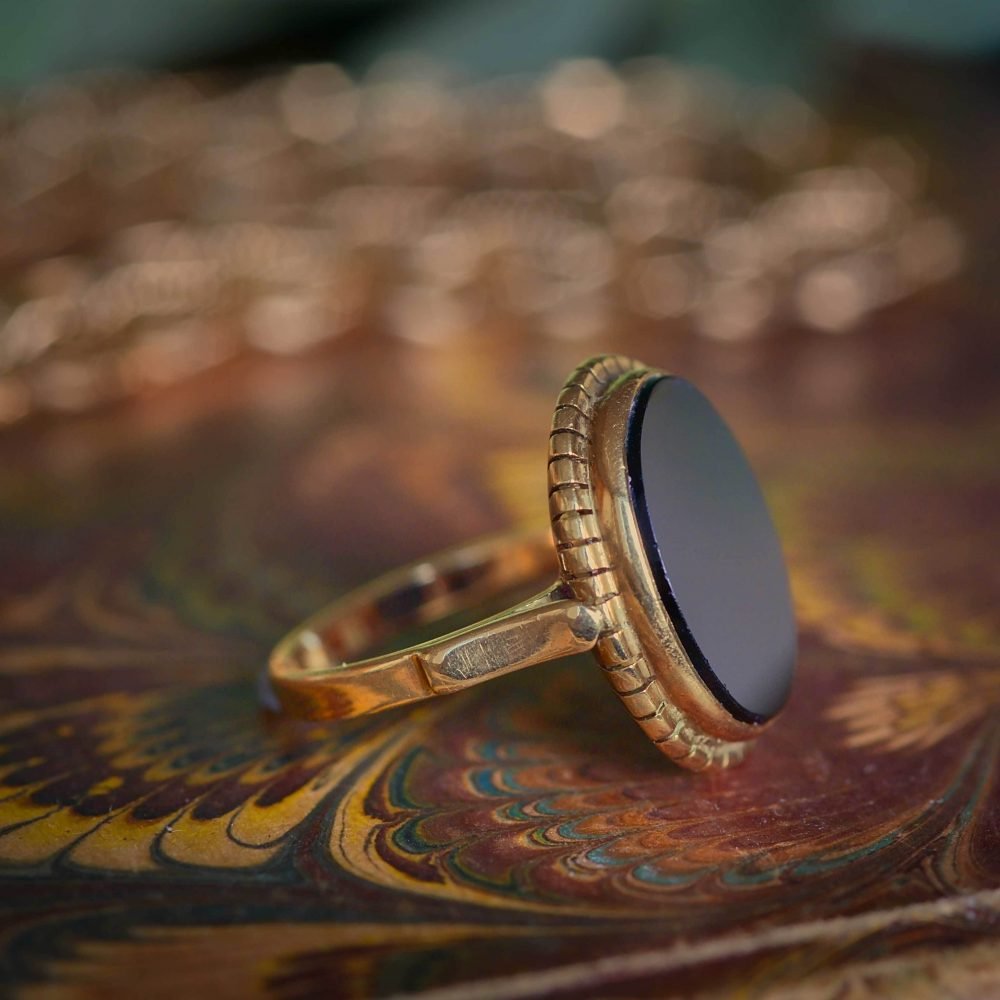 Vintage 9ct Gold Onyx Ring - Image 6