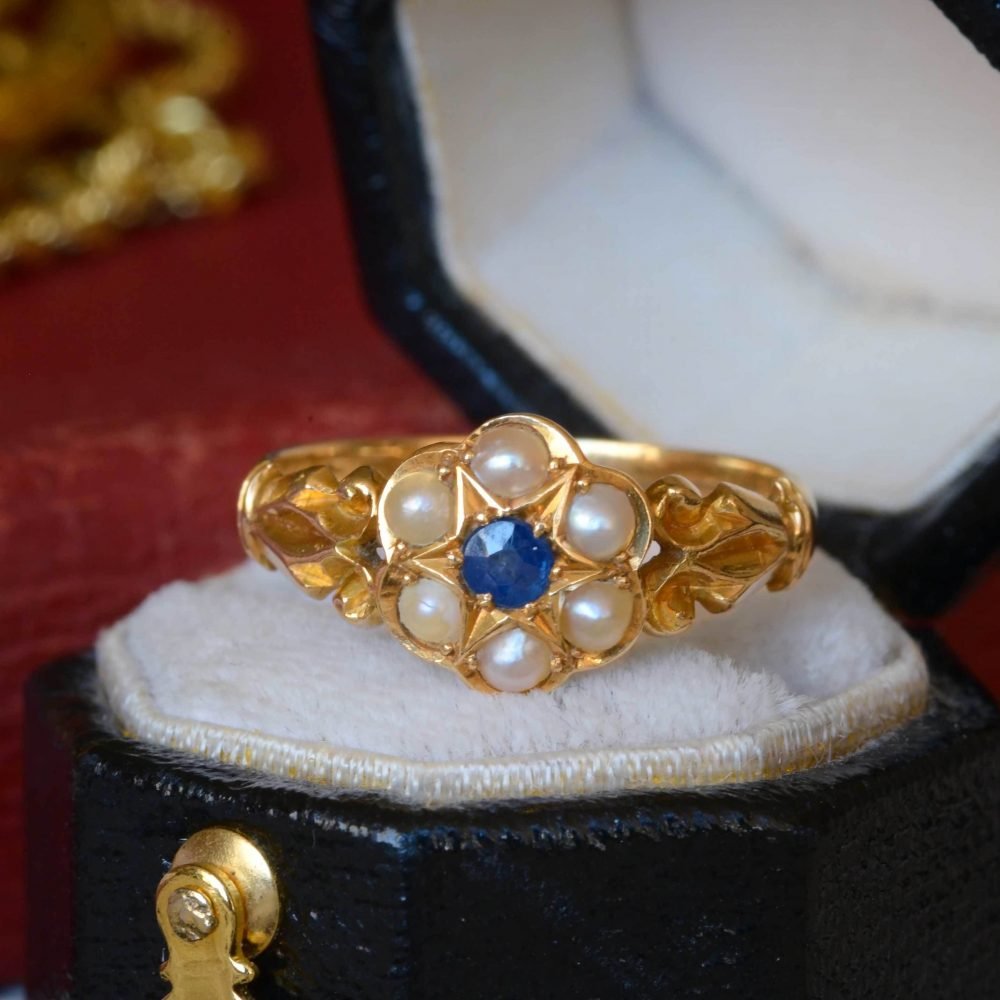 Edwardian 18ct Gold, Sapphire & Seed Pearl Daisy Ring - Image 4
