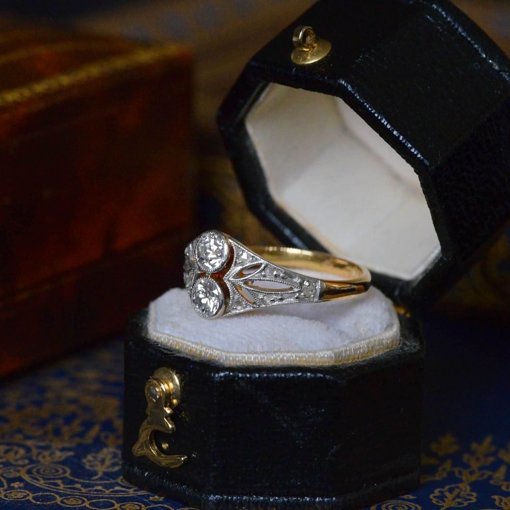 Art Deco 18ct Gold & Platinum, Twin Diamond Ring - Image 3