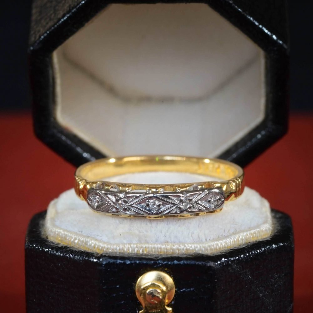 Art Deco 18ct Gold & Platinum, Diamond-Set Band - Image 5