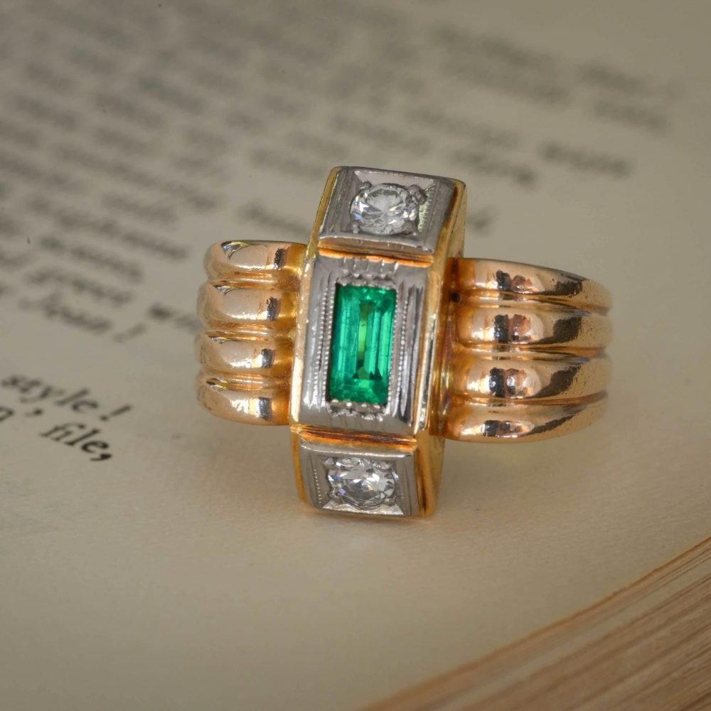 Retro 14ct Gold, Colombian Emerald & Diamond Tank Ring - Image 4
