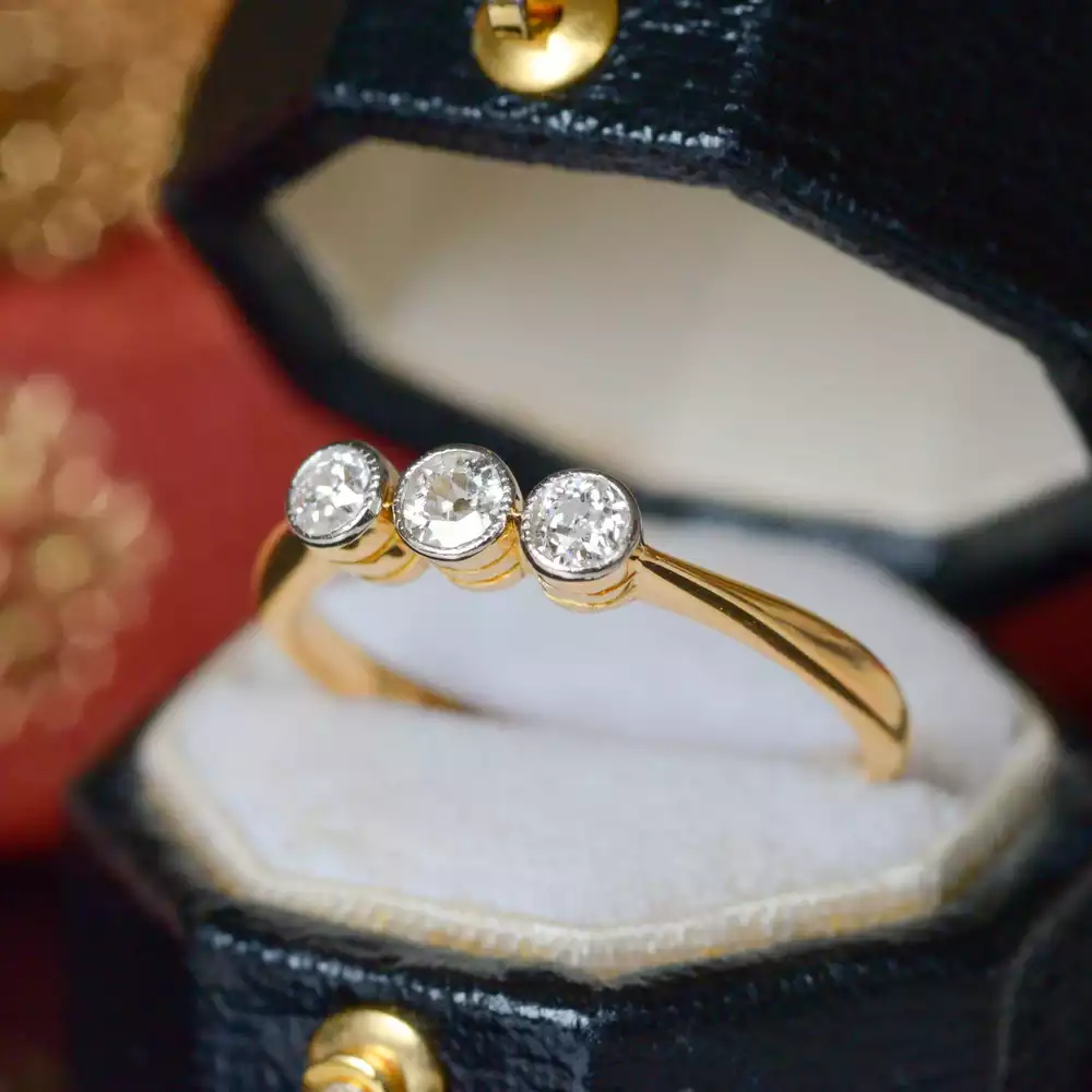 Art Deco Diamond Trilogy Ring in 18ct Gold & Platinum