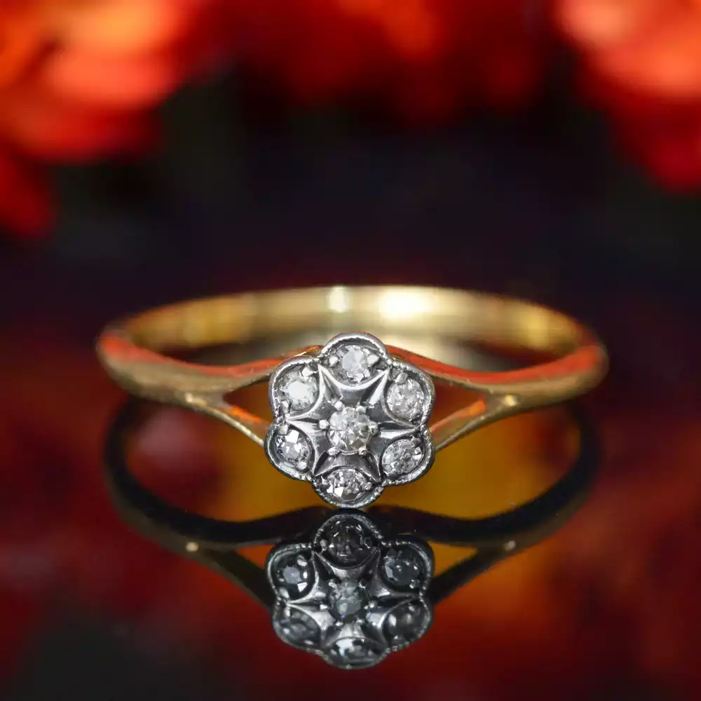 Edwardian Diamond Daisy Cluster Ring in 18ct Gold