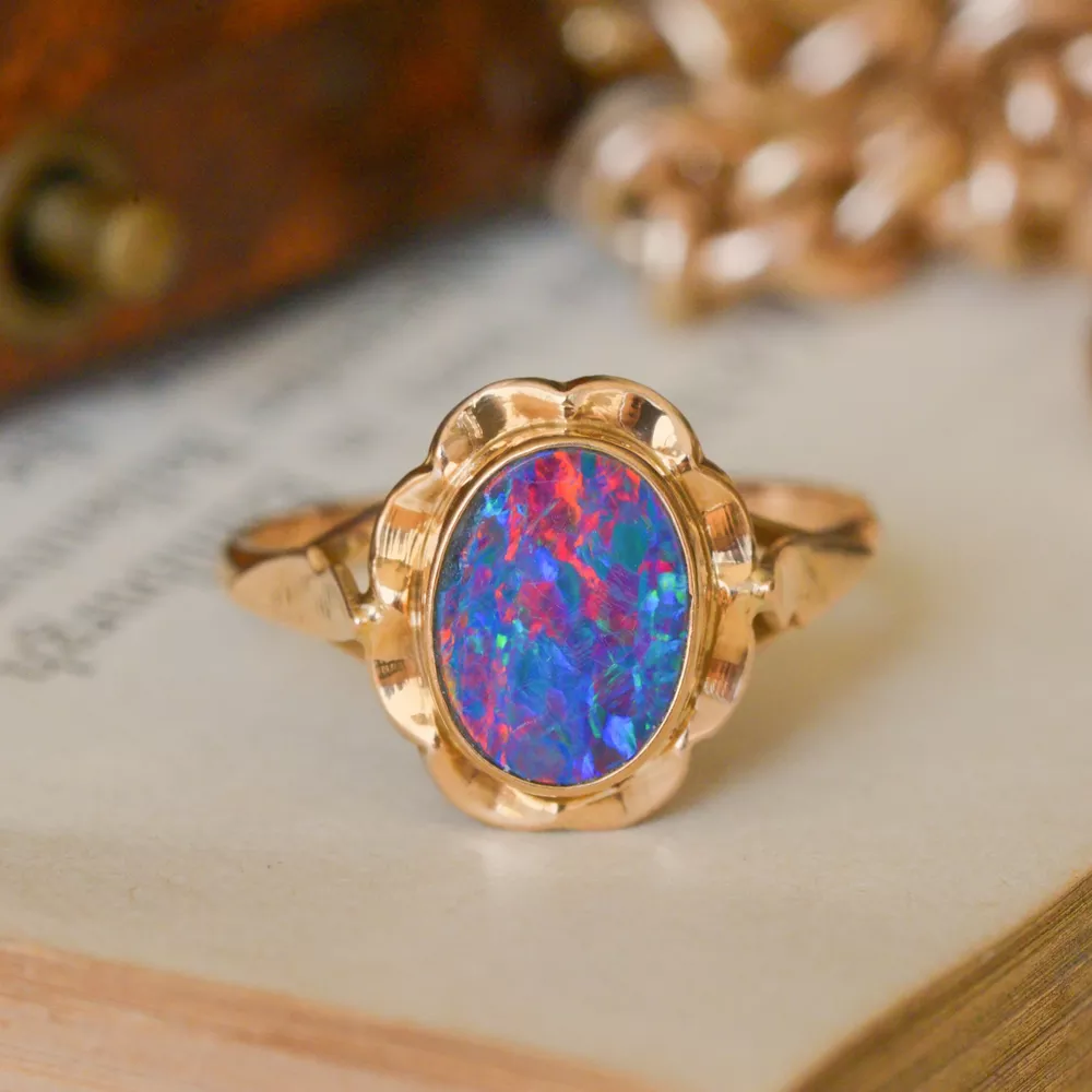 Spectacular Vintage Opal Dress Ring in 9ct Gold
