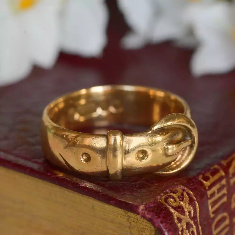 Vintage Buckle Ring in 9ct Yellow Gold