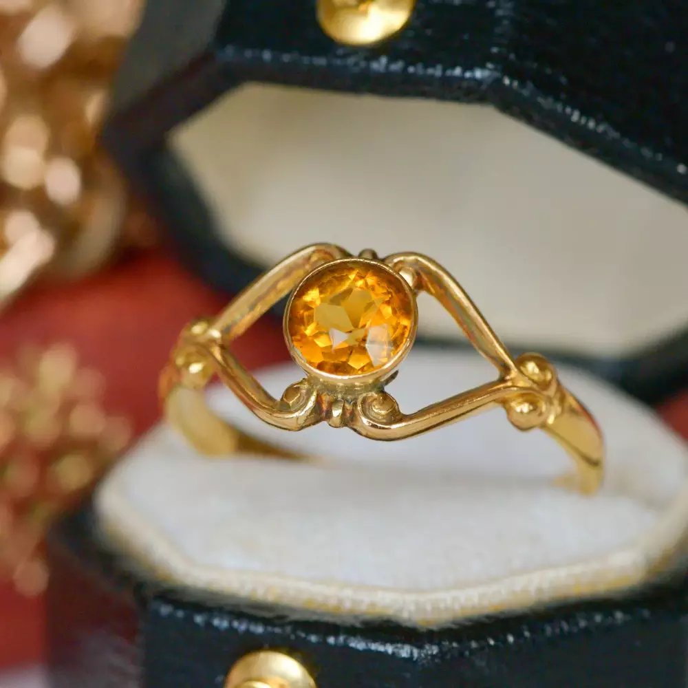 Antique Citrine Solitaire in 18ct Yellow Gold