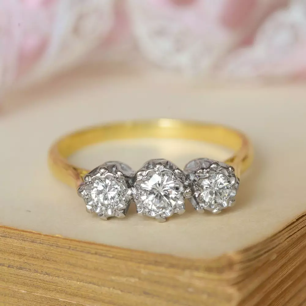 Mid-Century Vintage Diamond Trilogy Ring in 18ct Gold