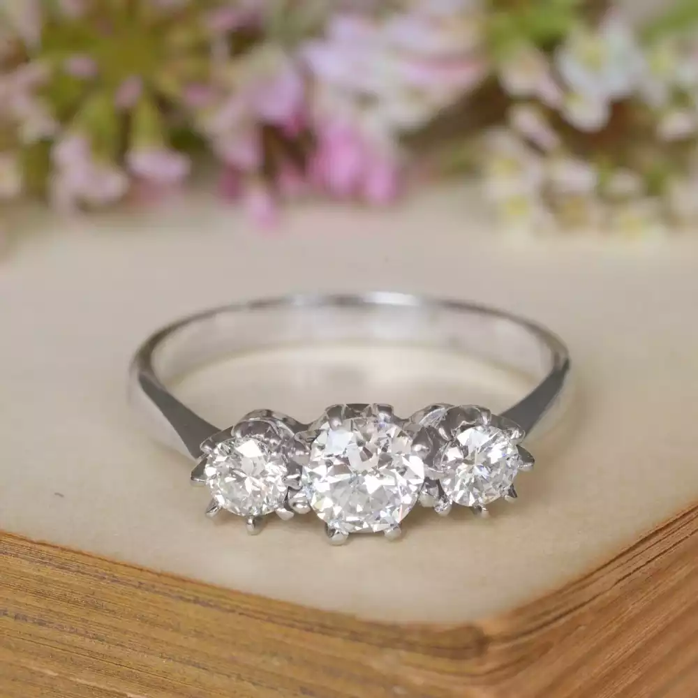 Vintage Diamond Trilogy Ring in 18ct White Gold