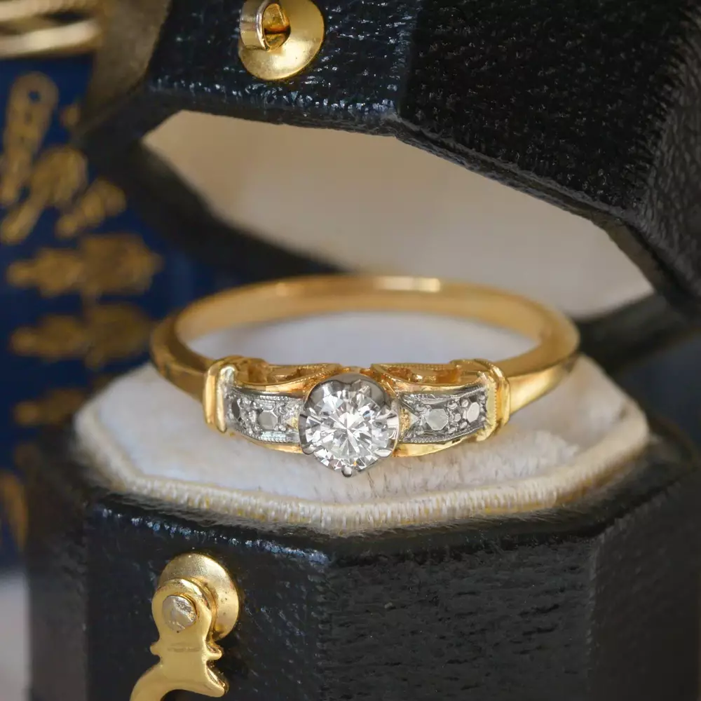 Art Deco Diamond Solitaire Ring in 18ct Gold & Platinum