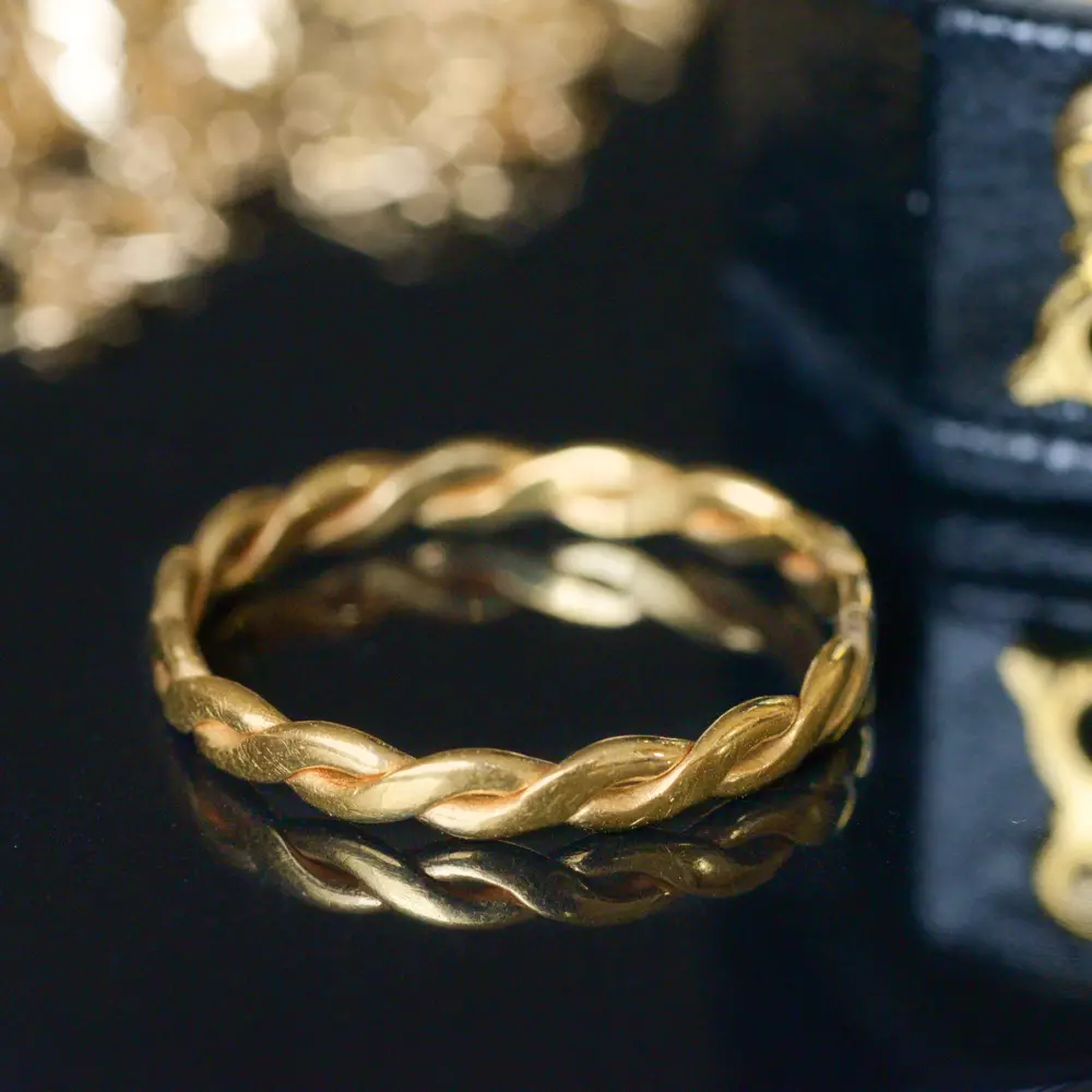 Vintage Twisted Rope Band in 9ct Yellow Gold