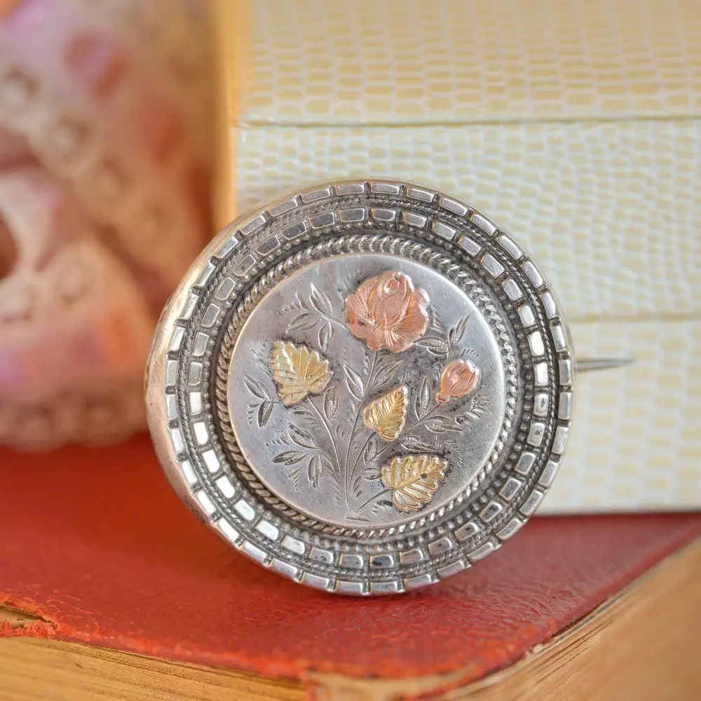 Antique Victorian Aesthetic Floral Brooch in Silver