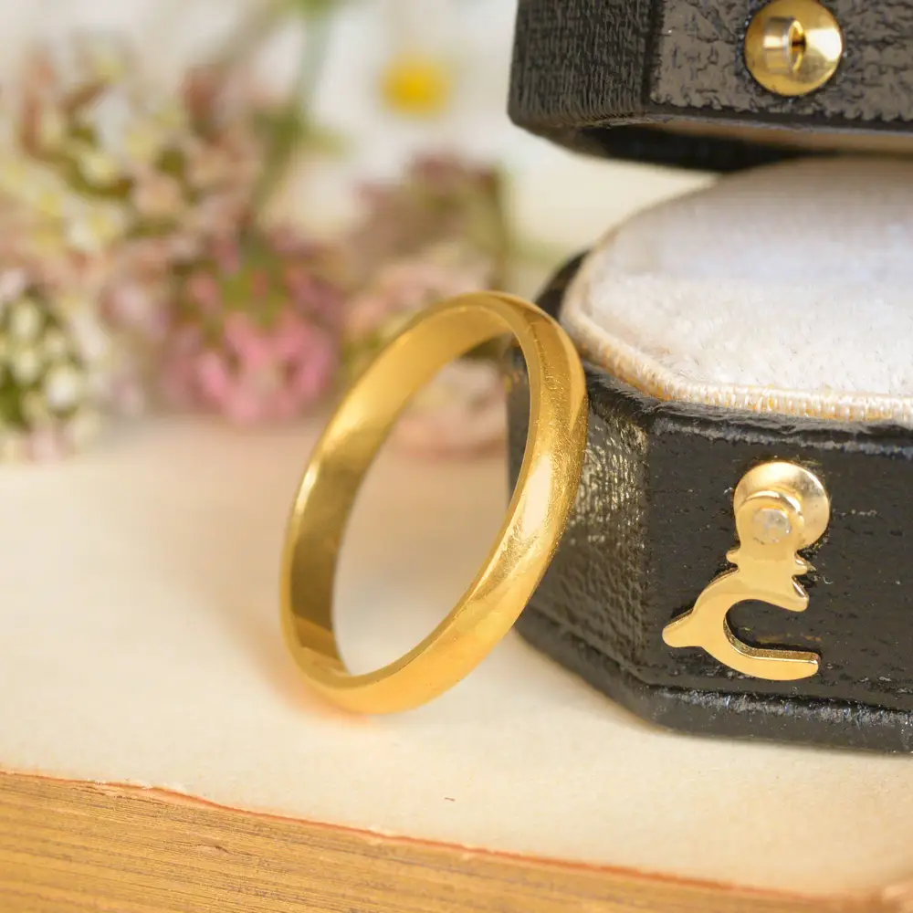 Vintage Australian Band Ring in 18ct Yellow Gold