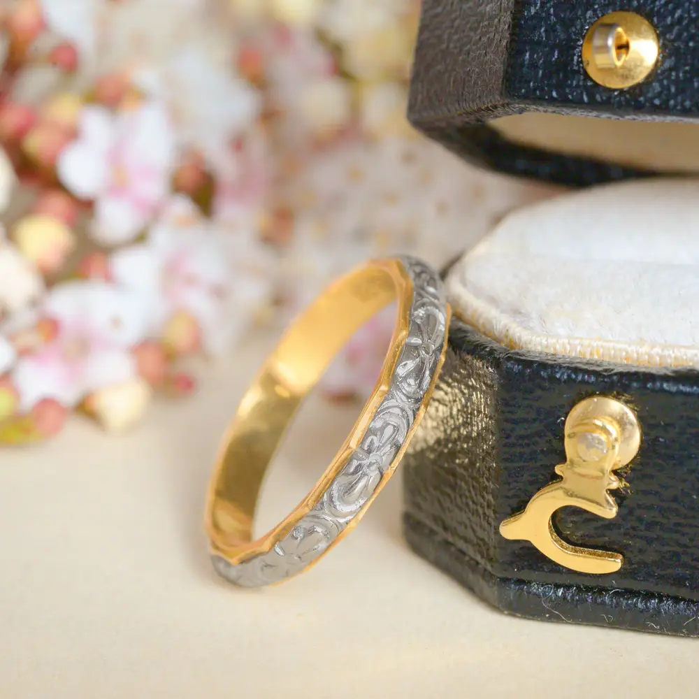Late Art Deco Two Tone Orange Blossom Ring in 18ct Gold