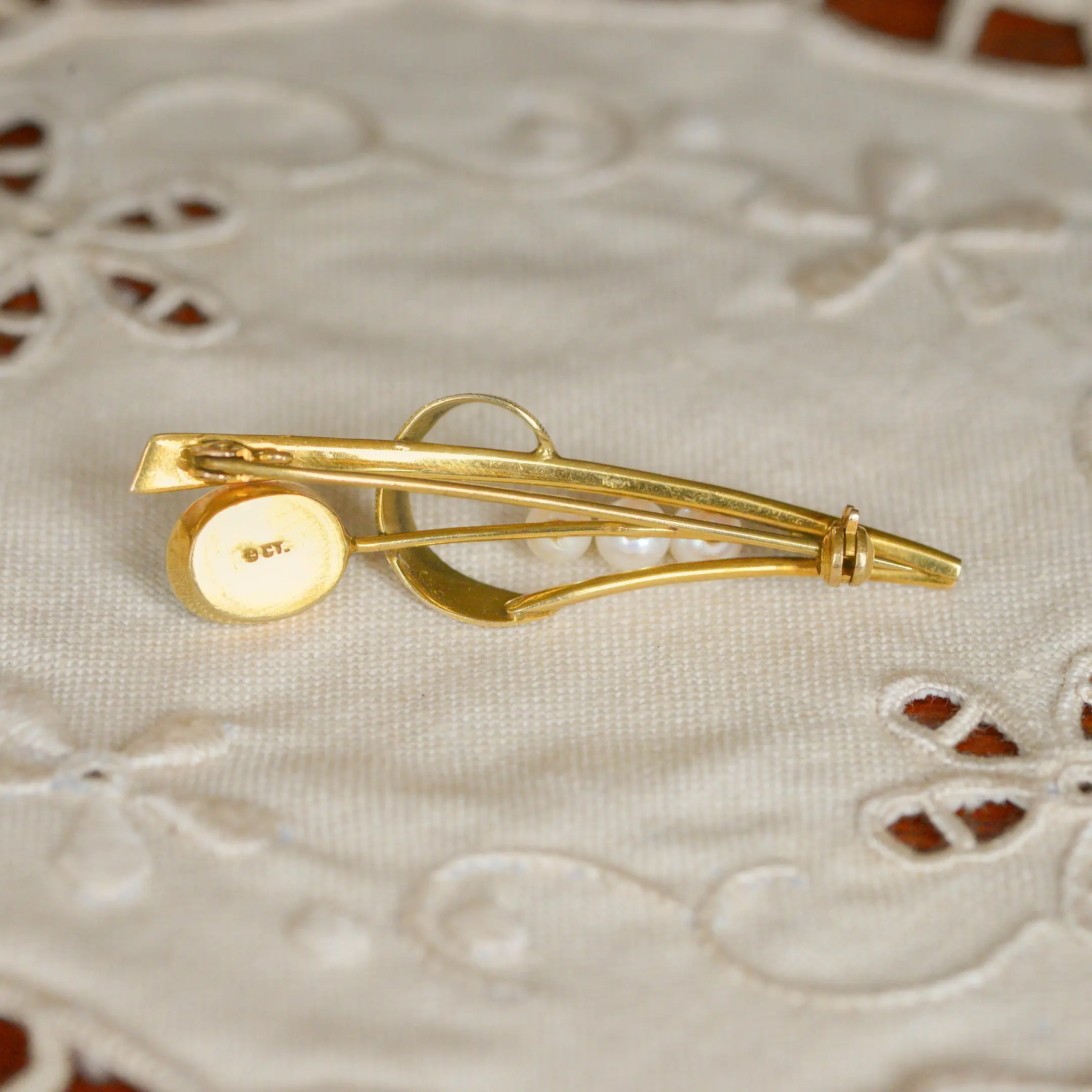 Vintage Opal & Pearl Brooch in 9ct Yellow Gold - Image 4